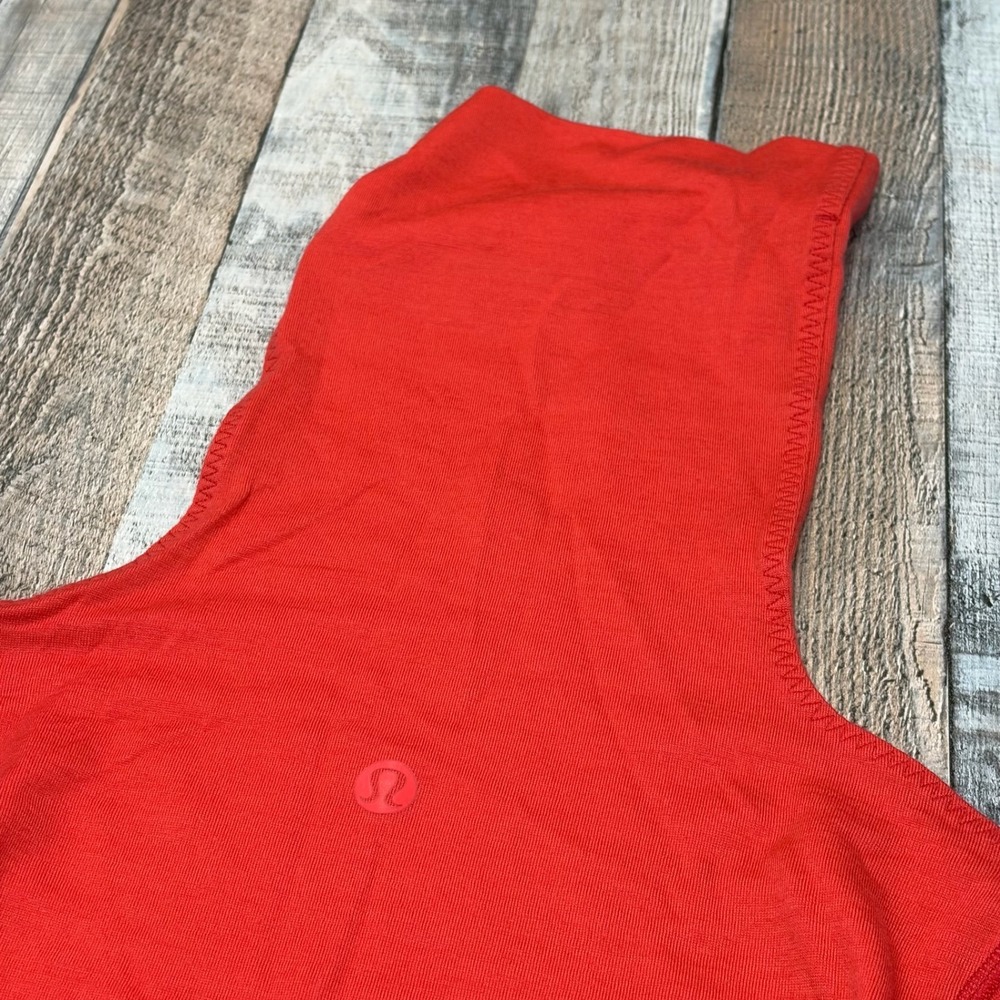 Lululemon Turtleneck Top Womens 6 Red Merino Wool Thumbhole Athletic Base Layer - Picture 9 of 10